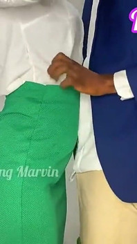 18 anos estudante de uniforme visitou professor com buceta peluda durante o horário de aula