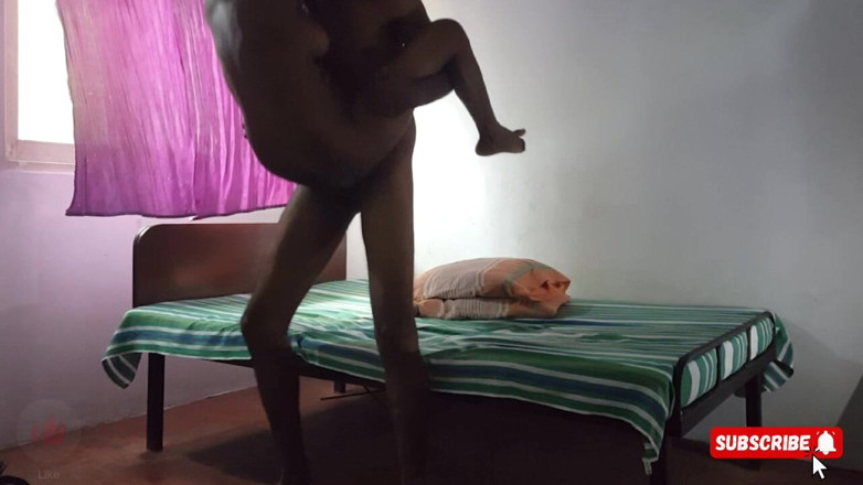 Nadee96500: मैं अपनी छोटी 18 साल की सौतेली बहन को चोदता हूं और उसे दिखाता हूं कि मैं समलैंगिक नहीं हूं, मैं अंत में उसकी गांड में वीर्य निकालता हूं