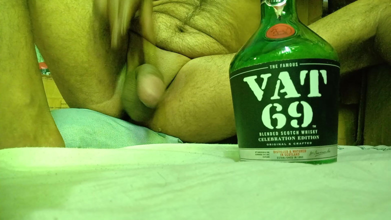 siyasingerporn: Ти ніколи не бачив такого члена, це такий великий член, він відсмухне твої почуття, і ти будеш жадати трахнути цей член