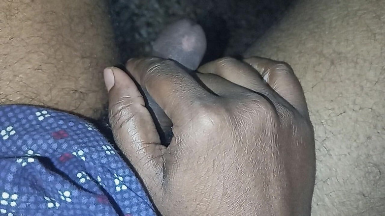 Sweet Indian cock: Kancelářská místnost mé dubajská manželky. Lízání mého velkého ptáka