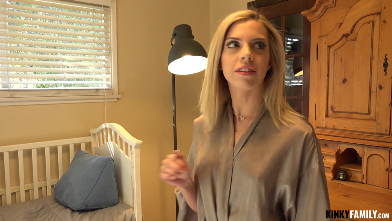 Kinky Family: Eating &amp; fucking stepsis pussy