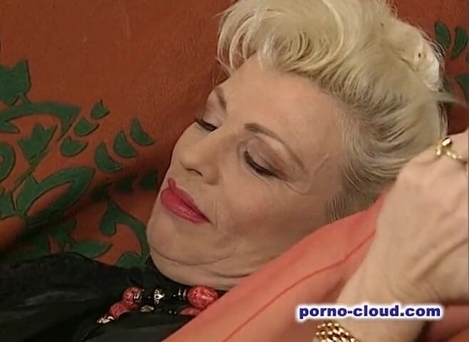 Porno Cloud: Fisting milf lesbiche festa