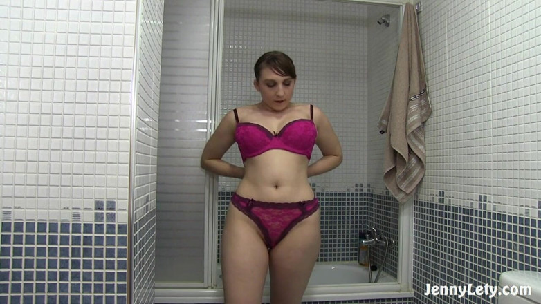 Jenny Lety: ดูฉันในห้องน้ำสิ!