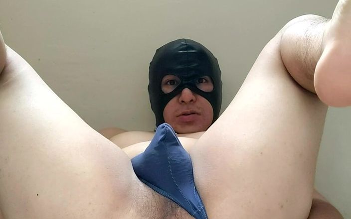 Leon BS: Gordita en tanga azul destruye su culo