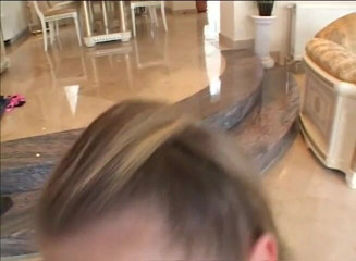 Hot Girlz: Gorgeous blonde girl satisfied her needs