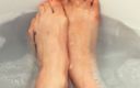 Loula Lou: Sweet Feet in the Bath