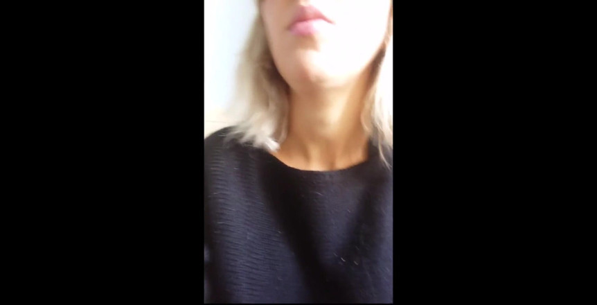 savannahamatoriale: Smokin Sexy Hot Babe