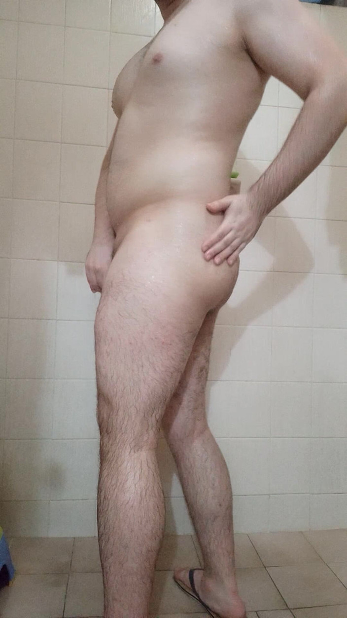 Himbo_Fox: Uctívání zadku a stehen ve sprše