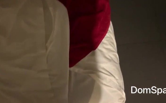 Dom Spank: 亚洲娇小女孩口交和阴户粗暴性爱，我激烈高潮