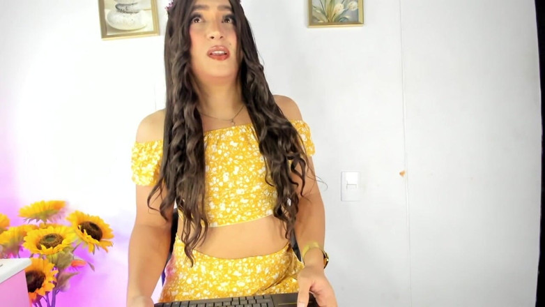 Aline Costa: Aline เริ่มจีบและอยู่หน้ากล้อง