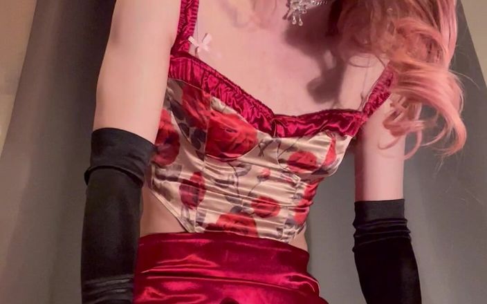 Jessica silk: Jess Silk dildoya biniyor