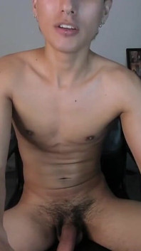 Sexy Slim Body Masturbates Until Ejaculate
