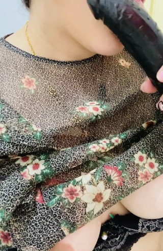 Preciusrouss49: Ho messo il vibratore sotto i vestiti