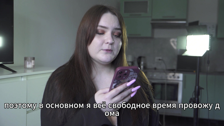 Polly Sweet: Příběh - Nečekaná trojka v lovecké chatě v lese (rusky, paroháč, anál)