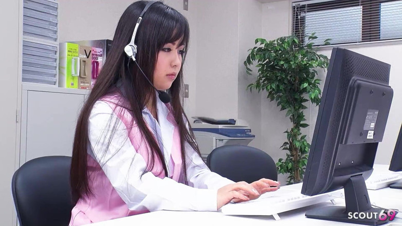 Asian porn collection: 무수정 JAV에서 여러 질싸 갱뱅과 부카케 섹스에 유혹하는 겸둥이 일본 사무실 소녀