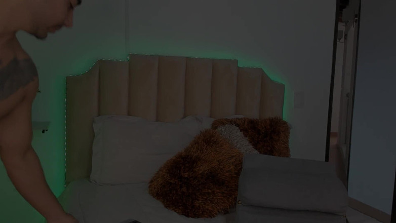 Kristel_Jack: Tato krásná latinskoamerická dívka miluje, když si nechává šukat kundičku a...