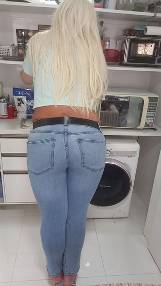 Sexy ass CDzinhafx: Mi culo sexy en jeans con líneas de bronceado