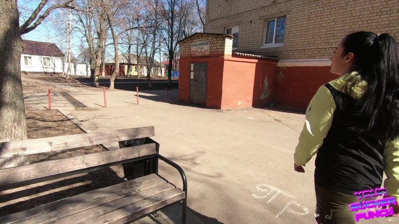 YSP Studio: Riskantní kouření na schodech, hodně spermatu v ústech a musel jsem...