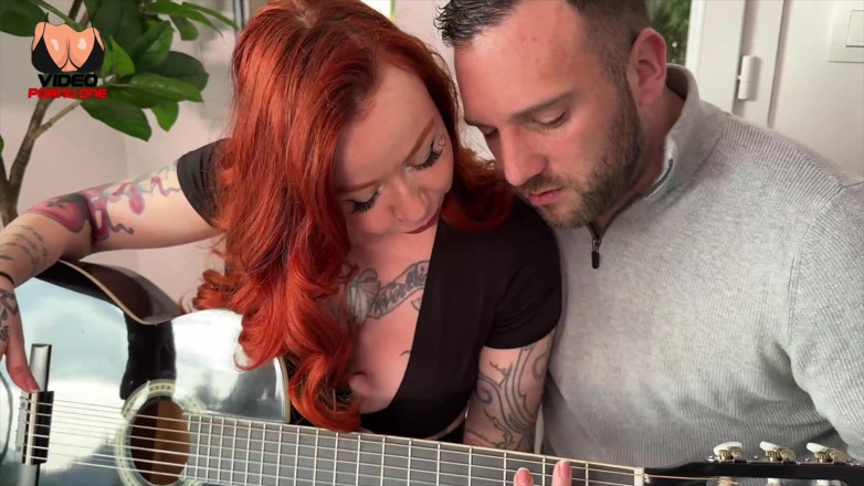 Video Porno One: Ho ingoiato tutto dal mio insegnante di musica!