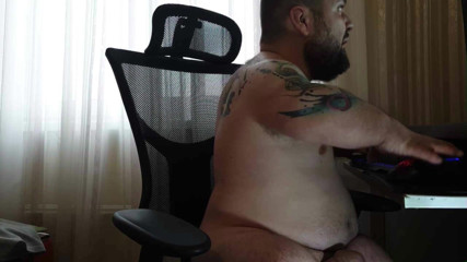 MiniCorgi: Big dick midget jerk off