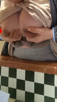 Emzirirken yaramaz bir eş