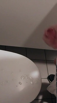 Vždy vzrušující to udělat v rušné koupelně