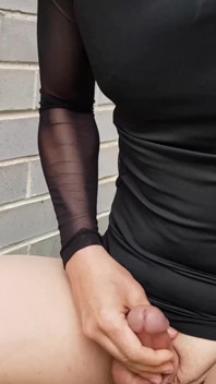 Dani_leg dhoop men pentihoj pahni seksi tangen dikha rahi hai