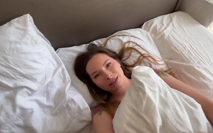 Loly Lola: Real Morning Sex with Long Sloppy Blowjob