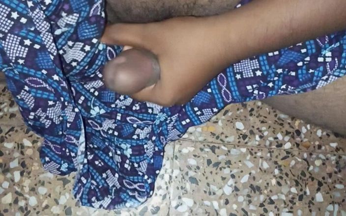 Sweet Indian cock: 印度妻子在家里操阴毛