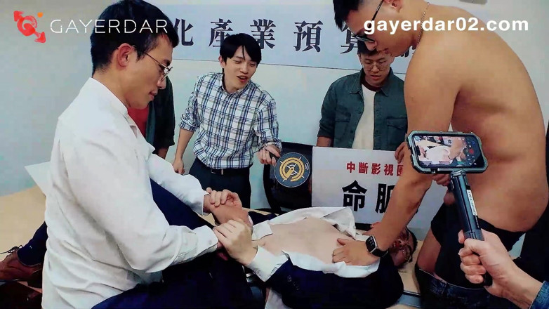GAYERDAR: Gnews-002 Politician Vs. the Fury of Ppl the Bareback Act