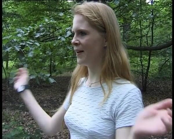 YOUR FIRST PORN: Nancy, o fată cu pistrui