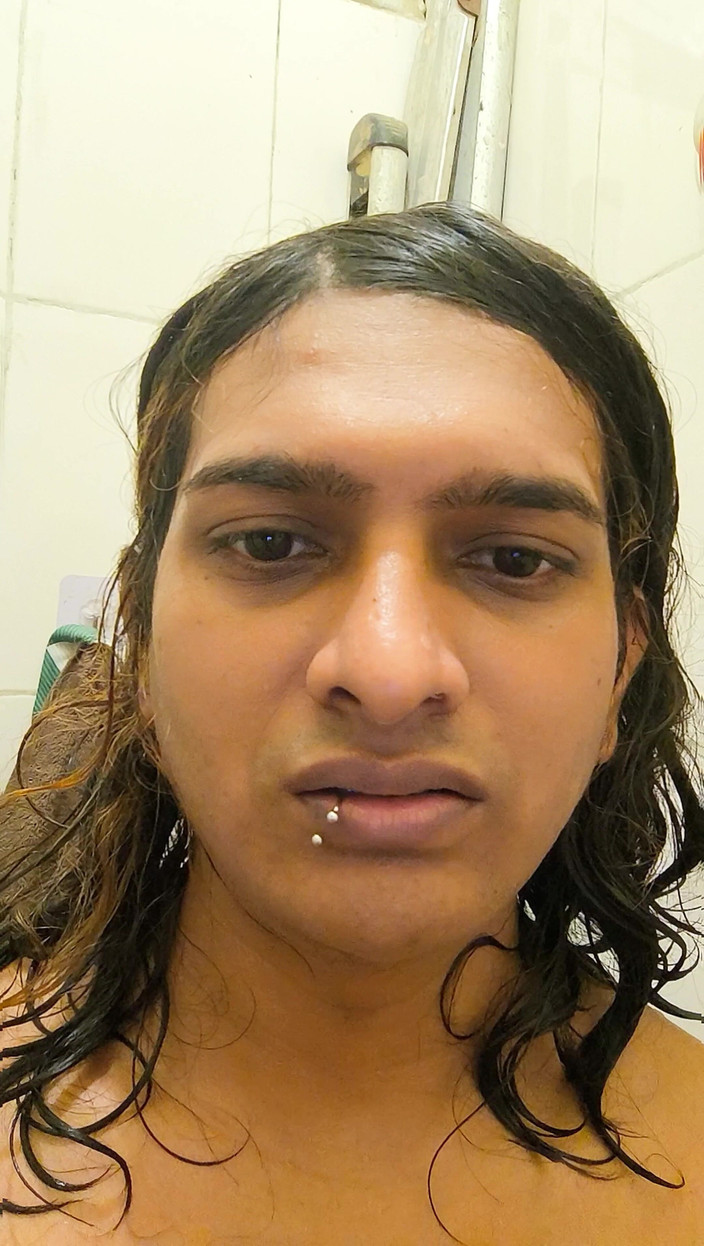 Zoyasazadai: Zoya Shezadi in vacanza oggi in un divertimento a casa...