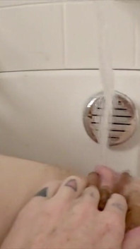 Sexy Ftm Uses Bathtub Faucet to Cum - Intense Orgasm