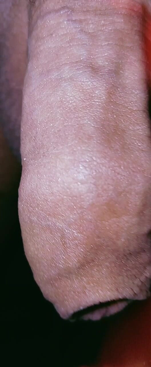 littledickjim: 抚摸并吮吸一个小