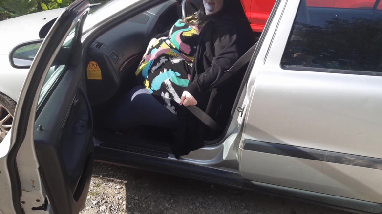 SSBBWLadyBrads: Awek montel SSBW bergelut untuk cergas di dalam kereta + bloopers