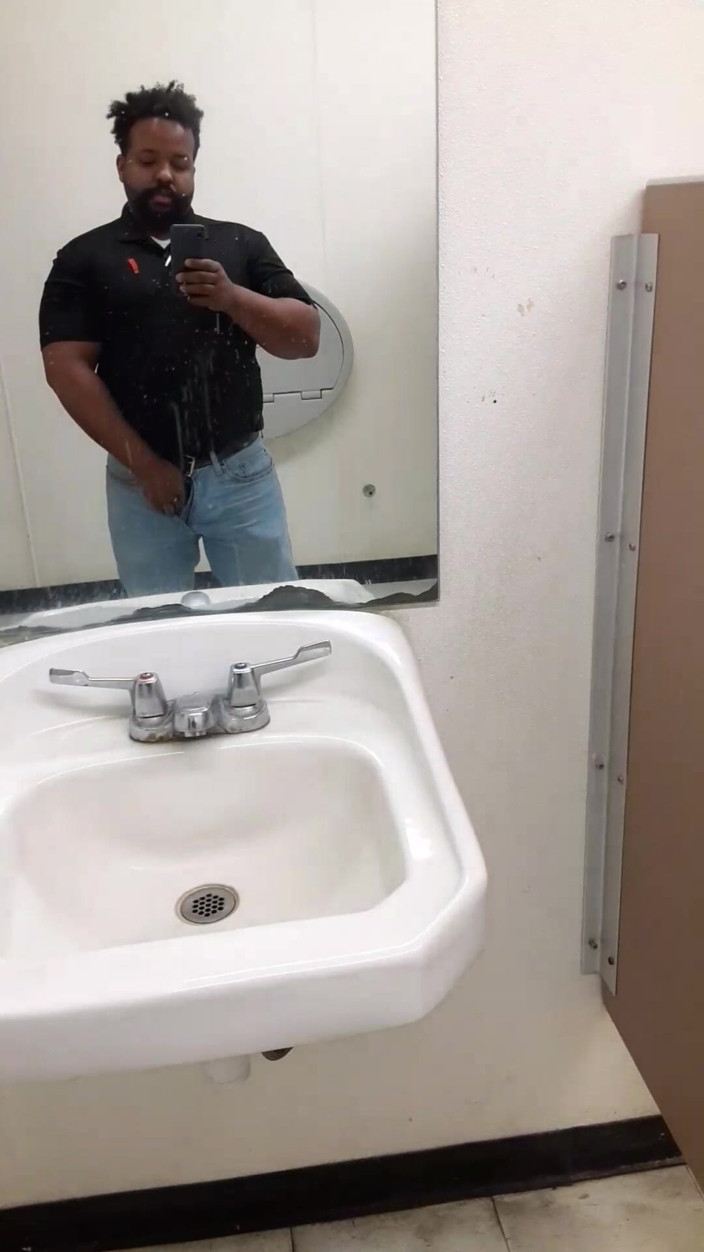 Eddie Venezuela: Thick Stepdaddy Risky Public Masturbation and Cum