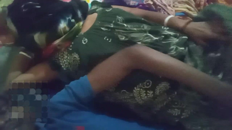 Bengaliauntykichut: Dì của người bạn hàng xóm già Ấn Độ đã bị đụ trong một...