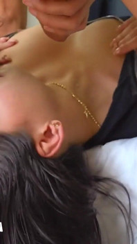 Esta latina amadora de 18 anos concordou em publicar nosso sextape caseiro se eu a ajudasse a estudar