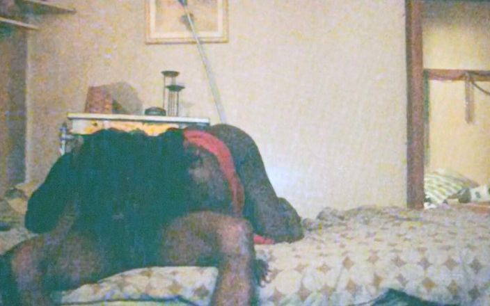 TS freaky MILF: Dojení bbc creampie domácí trans
