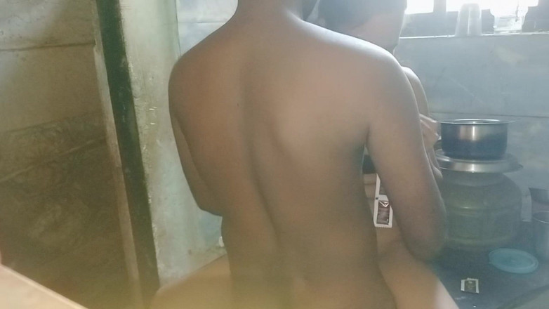 NikiRathod: Seks dengan Divya