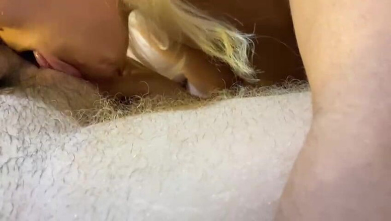 Loira Gamer RJ: Ngentot pantat montok cewek rambut pirang, semok, hot