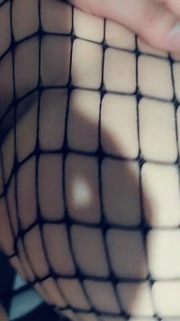 Meniduri vagina ketat mudanya yang cantik