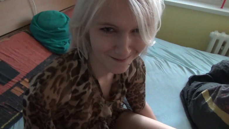 All Those Girlfriends: Nettes blondes teen ashley Love führt für deine augen