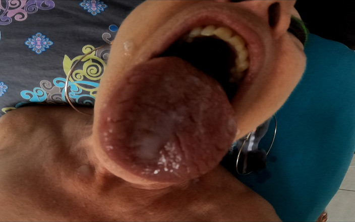 Hotvaleria: Tlusté dildo je vždy vítáno