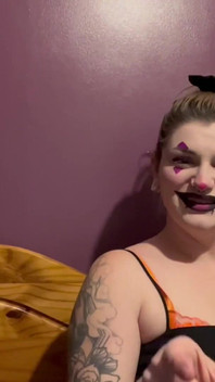 Clown Stepsister Catches You