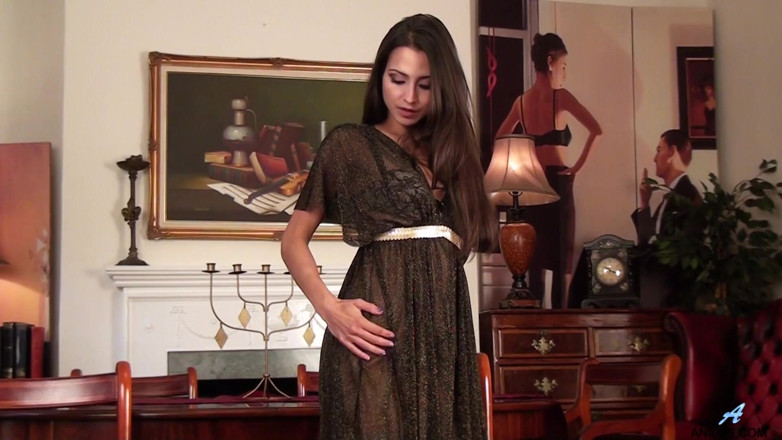 Anilos Solo: Une MILF en action