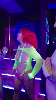 Rave orgia gangbang