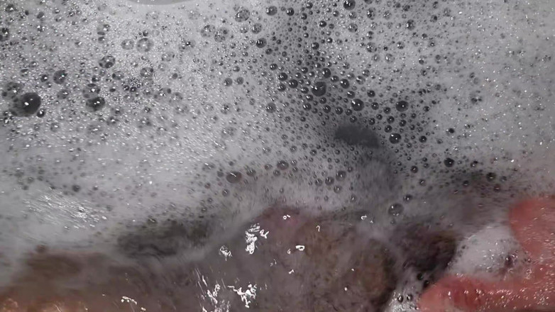 Alexander Audran: Quem gostaria de me fazer companhia? Eu punheta com banheira...