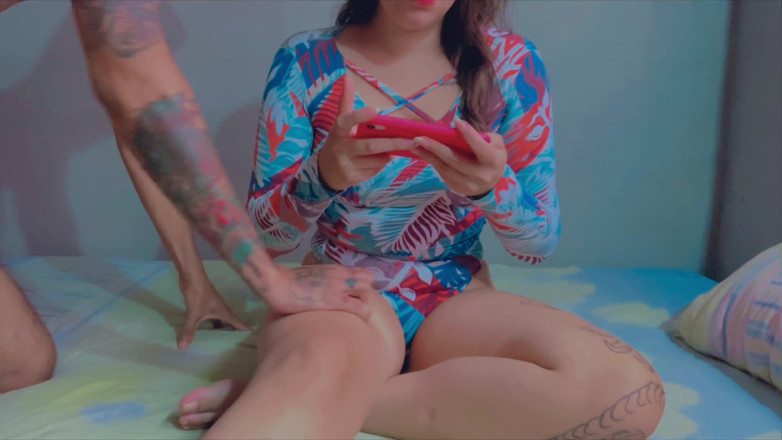 More Candy: Pemain free fire ngasih memeknya sama pacarnya waktu lagi main...