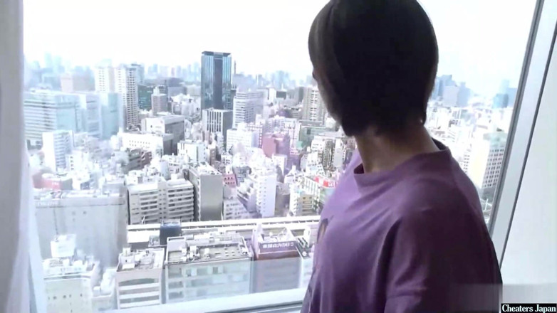 A case of fling: Zachwycona jej zaskakująco dużym biustem w porównaniu do jej ogólnego...